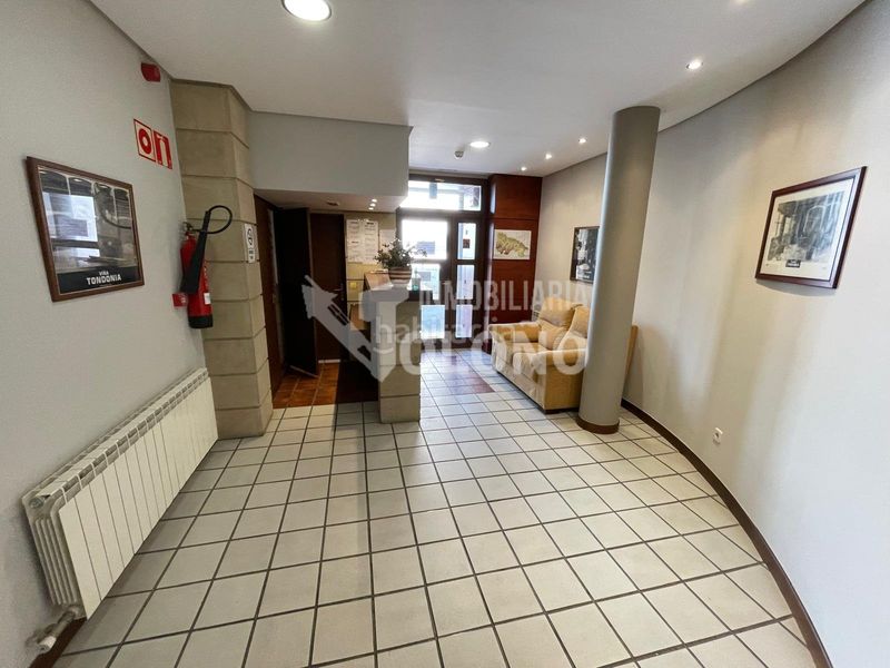 Foto 1a3b6569-787b-4941-9a19-84aec5e51050. Edificio en calle de la fuente 3 hostal en Castañares de Rioja