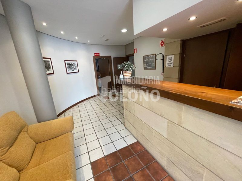 Foto 22f25457-a144-4088-84bd-0d7a445a7f79. Edificio en calle de la fuente 3 hostal en Castañares de Rioja