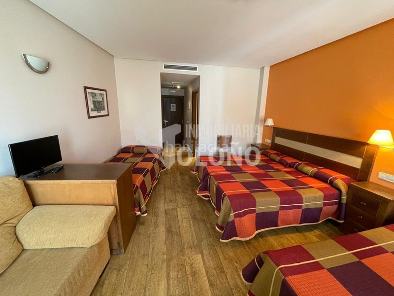 Foto 38affc74-31af-4955-b5ec-ed3e5946e452. Edificio en calle de la fuente 3 hostal en Castañares de Rioja