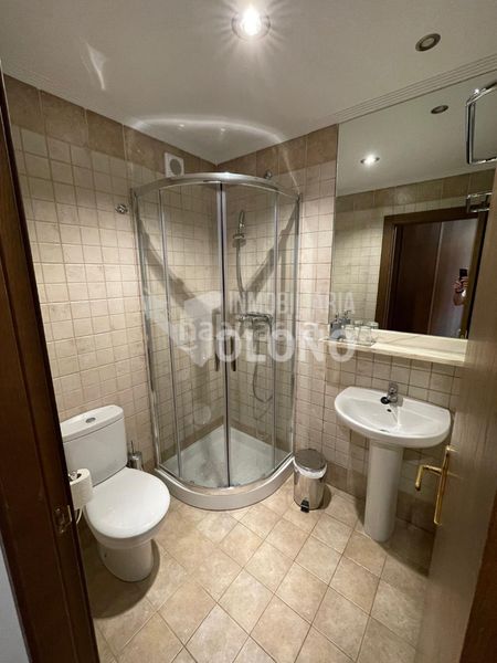 Foto 82642544-bc4f-4a8a-99cf-566ef2b6ea77. Edificio en calle de la fuente 3 hostal en Castañares de Rioja