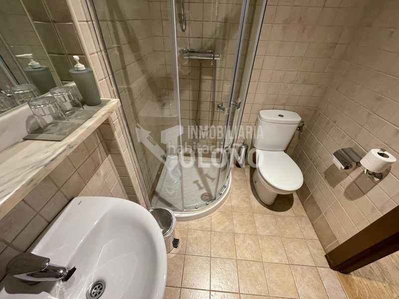 Foto de3ea180-4452-435a-bf76-54012563510f. Edificio en calle de la fuente 3 hostal en Castañares de Rioja