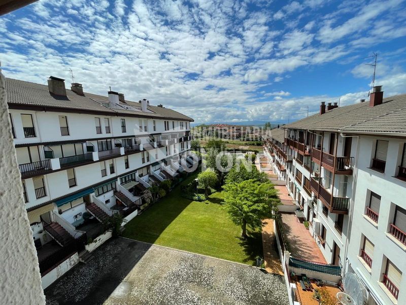 Foto 32232b76-f641-4526-a226-62e9487080a5. Duplex in diputación etorbide 35b in Labastida