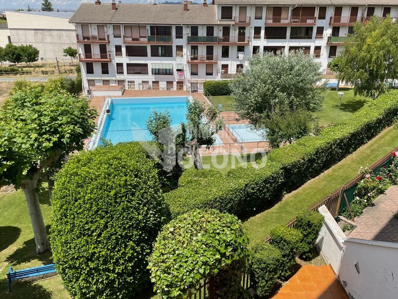 Foto a5ea6239-e617-4ba4-9d18-beb96da5b4cc. Duplex in diputación etorbide 35b in Labastida