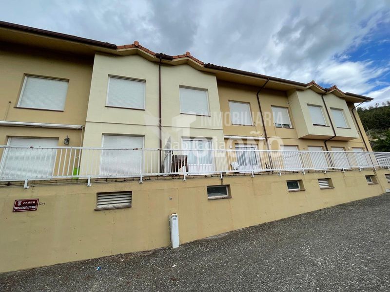 Foto 521d3d16-ceff-4aa4-a1bd-a774a30a022a. Dúplex amb calefacció aparcament a Cuzcurrita de Río Tirón