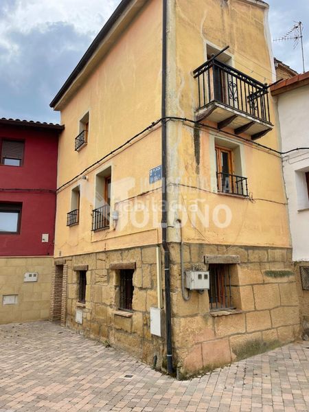 Foto 700d443a-ed4e-4b75-b81d-a42a54a56fde. Casa a calle de la cruz 22 a Casalarreina