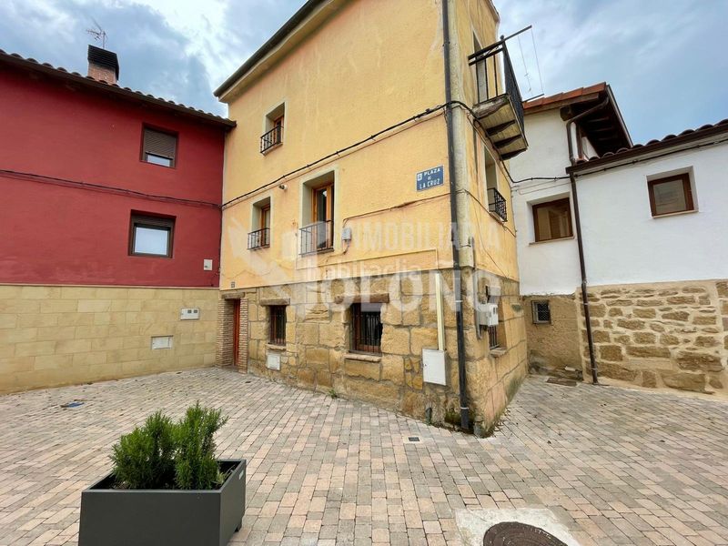 Foto b338089a-0ba8-4899-be32-78dc922b3687. Casa a calle de la cruz 22 a Casalarreina