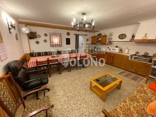Local commercial à Diputación etorbide 2. Merendero con cocina y aseo
