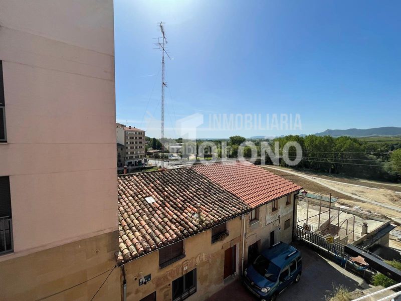 Foto 11142a8e-85db-45e1-8541-8624d4e75ace. Apartamento en calle san felices 13 apartamento en el centro en planta baja en Haro