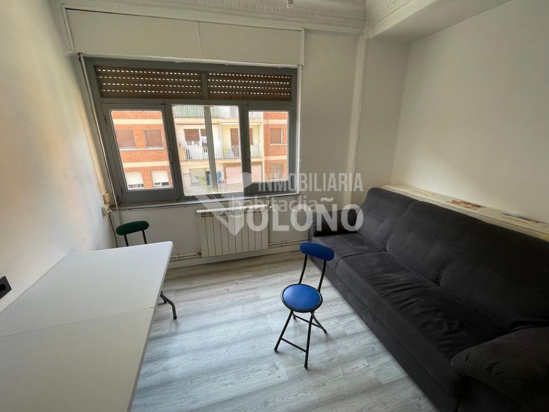Foto 0a600b11-6332-465e-b245-980021746547. Piso en calle ventilla 81 piso en el centro con ascensor en Haro