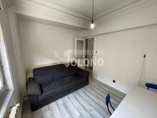 Etagenwohnung  Calle ventilla 81. Piso en el centro con ascensor