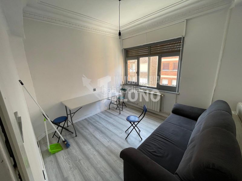 Foto a5de0fe9-0a79-4de6-8e66-00c2c0fa836e. Piso en calle ventilla 81 piso en el centro con ascensor en Haro