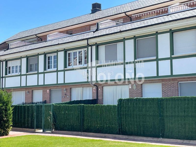 Foto c18f07b7-f02d-4733-bc04-3317e406a1a4. Dúplex a calle las peñas 4 a Castañares de Rioja