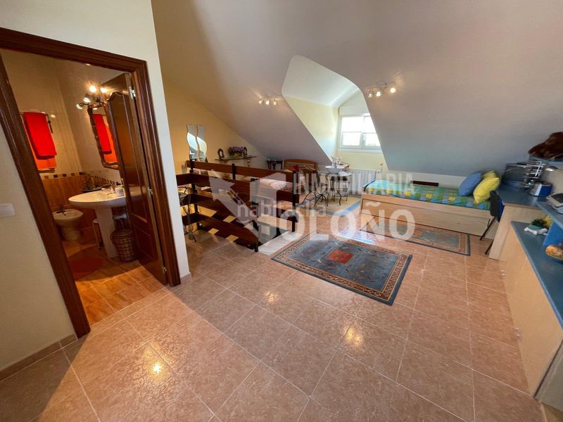 Foto ebd4f6dd-e7c2-42eb-9a2a-9ac62aa75f87. Dúplex a calle las peñas 4 a Castañares de Rioja
