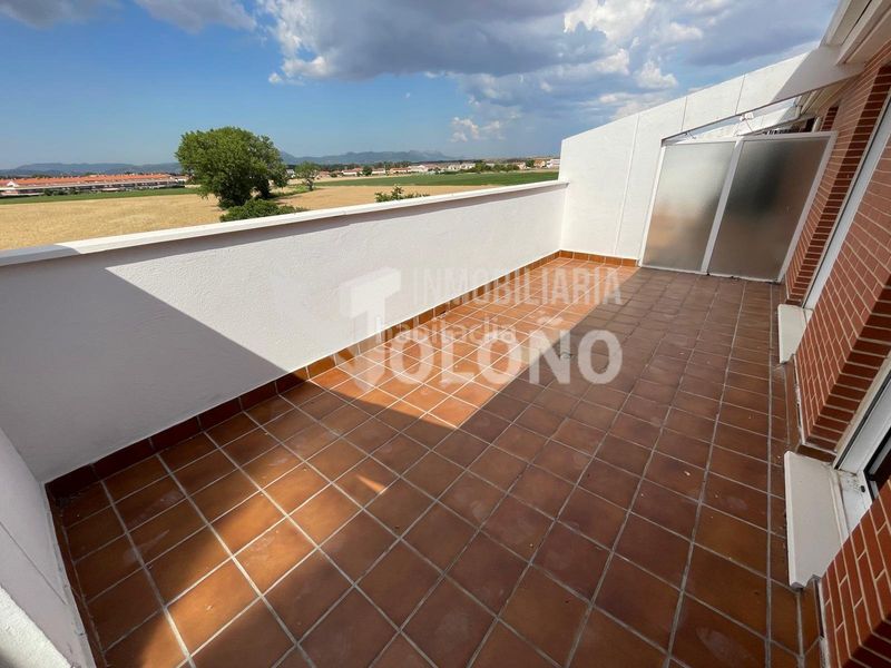 Foto d1143d26-7f87-4e1e-b9b0-9b31ebb660b2. Dúplex amb calefacció aparcament piscina a Castañares de Rioja