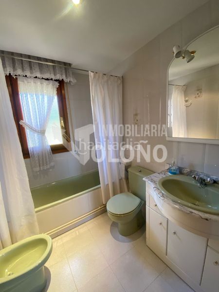 Foto b9f2485b-a4a8-440f-9964-5c3ab14b239f. Chalet bonito chalet adosado en Labastida