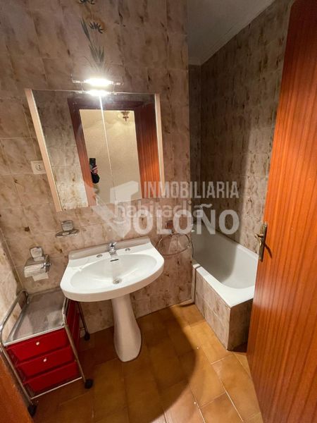 Foto 71f75e80-67b9-4a3f-b7f9-6d907855fd9a. Maison dans calle mayor 14 dans Castañares de Rioja