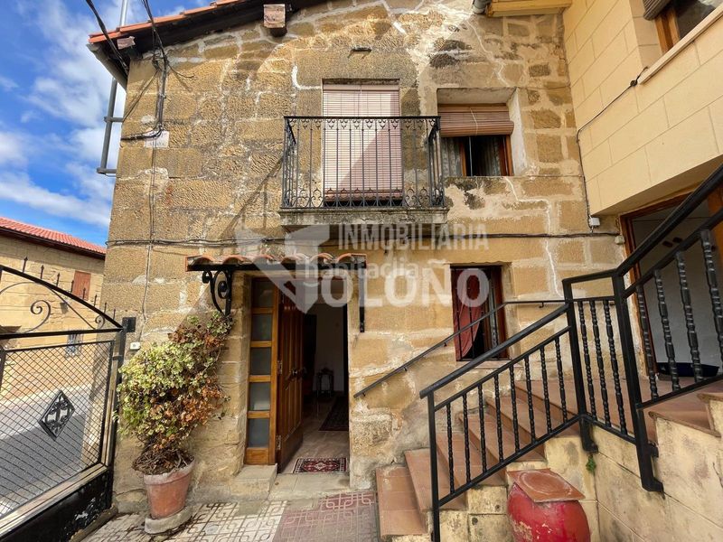 Foto 0c496ea4-1fa8-48ab-bcc8-a2092a7d693b. Casa amb xemeneia calefacció a Labastida