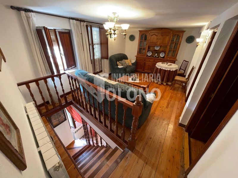 Foto 2ab70309-a1ea-4637-9d5f-92c1f4aae066. Casa amb xemeneia calefacció a Labastida