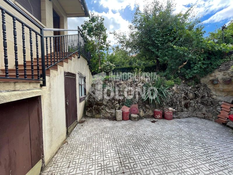 Foto 2c83843d-1166-46e2-85bc-5fa942da50c8. Casa amb xemeneia calefacció a Labastida