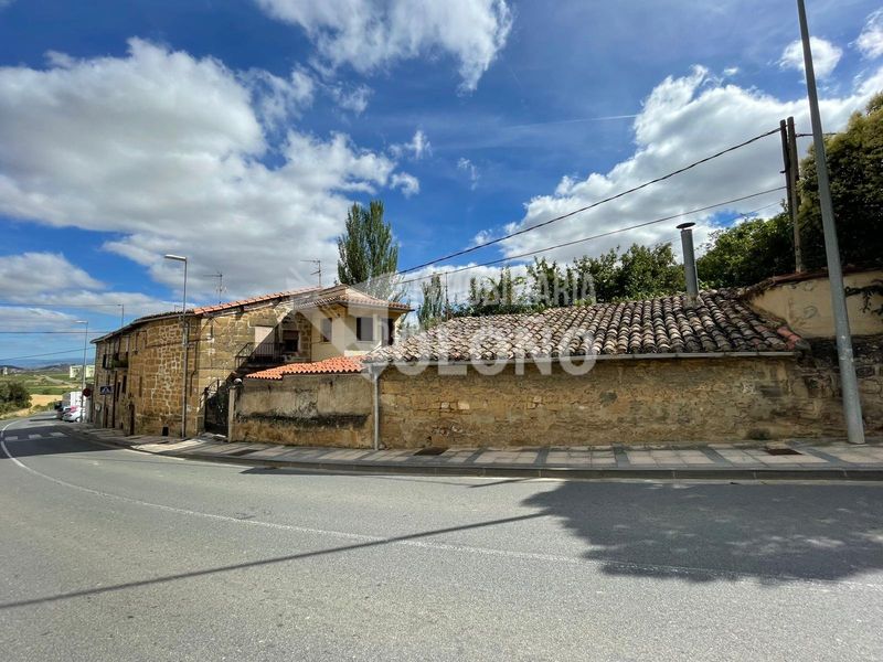 Foto 48fe5fb5-8e88-44a0-b1a5-53abd6cd45ac. Casa amb xemeneia calefacció a Labastida