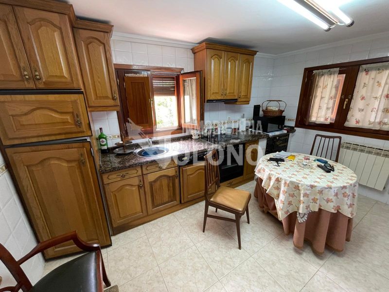 Foto 58ec1f09-233f-46de-a08a-0fdb79046816. Casa amb xemeneia calefacció a Labastida