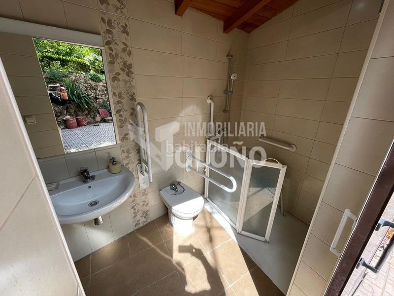Foto 71b7655f-81e8-4880-a733-d1e02ea71479. Casa amb xemeneia calefacció a Labastida