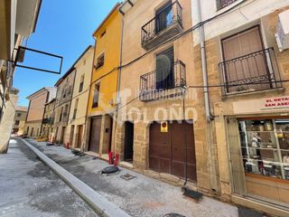 Haus  Calle horno viejo 10. Casa con patio en el centro