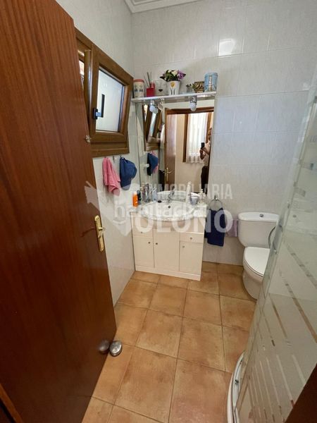 Foto a4c313d7-3919-4419-af37-13bcfe097743. Xalet a calle las acacias 14 a Rodezno