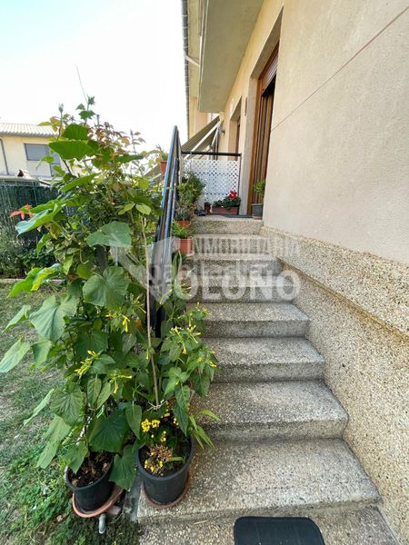 Foto edc01856-5d77-47cd-a1c6-fa18210d0e64. Xalet a calle las acacias 14 a Rodezno