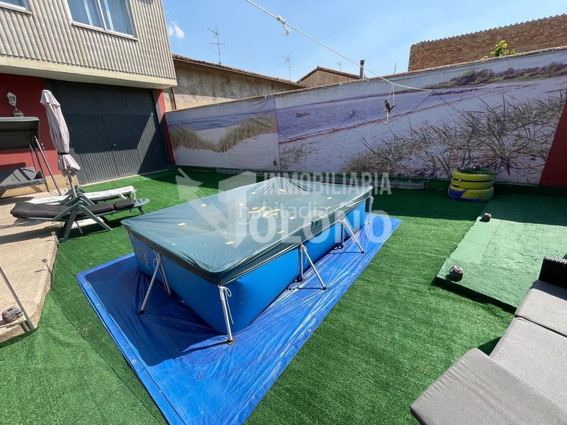 Foto 082e90f2-5593-44ba-94df-2b0fe14b4cfa. Casa en calle de travesía fernando salazar 24 amplia casa independiente con parcela privada y amplio garaje-txoko en Rodezno