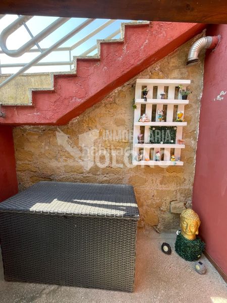 Foto 3a2db05f-e670-4da9-b934-665ab271dc09. Casa en calle de travesía fernando salazar 24 amplia casa independiente con parcela privada y amplio garaje-txoko en Rodezno