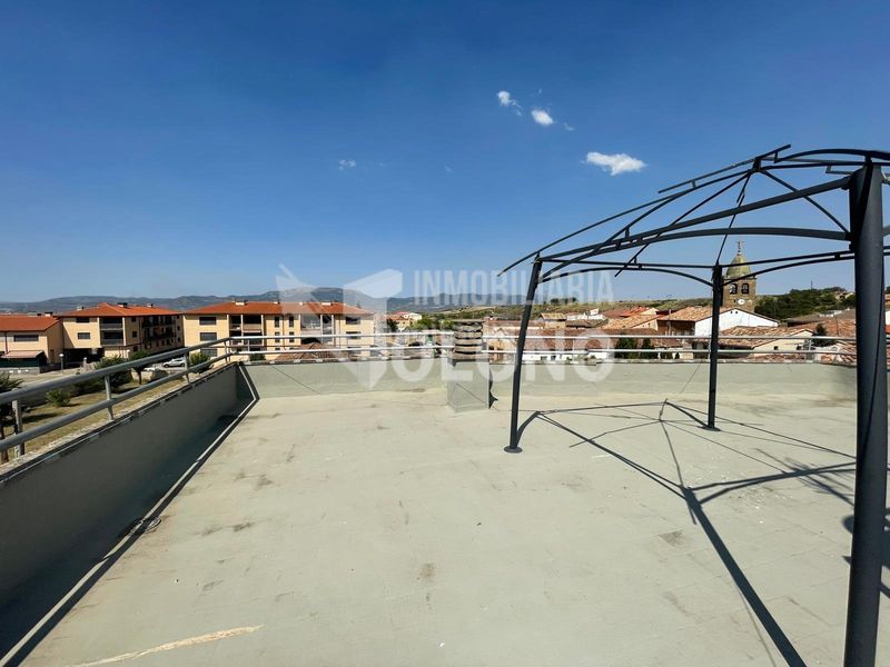 Foto 7063b508-8252-45ce-8d94-e52753a064b8. Casa en calle de travesía fernando salazar 24 amplia casa independiente con parcela privada y amplio garaje-txoko en Rodezno