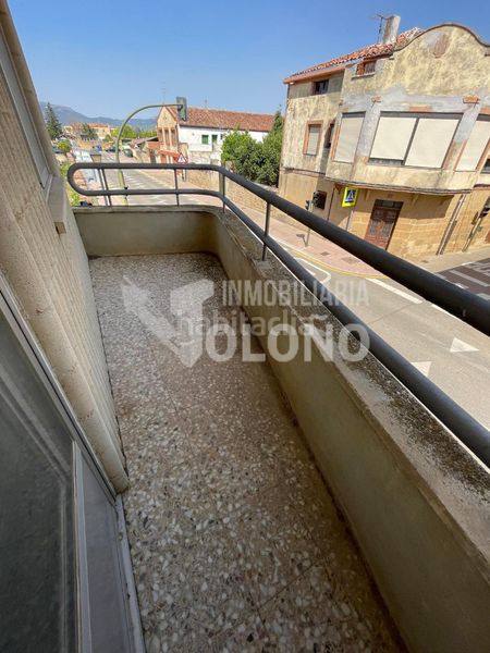 Foto b6a145eb-3911-449d-a18f-340c8f3a3eb7. Casa en calle de travesía fernando salazar 24 amplia casa independiente con parcela privada y amplio garaje-txoko en Rodezno
