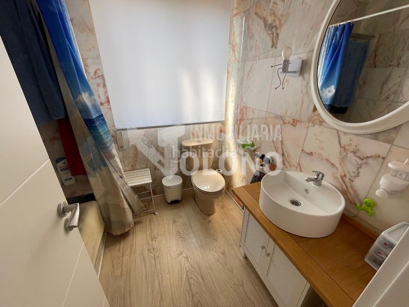 Foto b76c0342-fb49-4300-96a7-ba2c39f27e09. Casa en calle de travesía fernando salazar 24 amplia casa independiente con parcela privada y amplio garaje-txoko en Rodezno