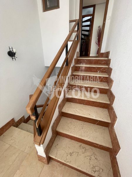 Foto f46be175-747f-41e0-a943-a0427ba9886b. Casa en calle de travesía fernando salazar 24 amplia casa independiente con parcela privada y amplio garaje-txoko en Rodezno