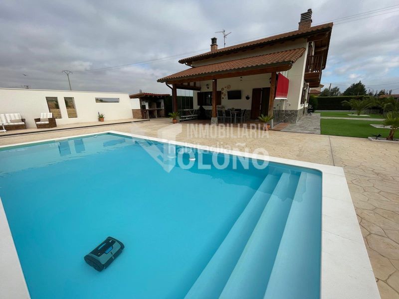 Foto 24625632-49a0-4f41-92ab-a49289b2078b. Chalet in calle gonzalo de berceo 1 in Cuzcurrita de Río Tirón