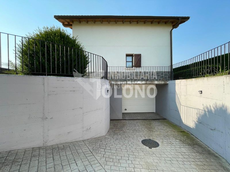Foto 40b8e0b4-abc1-4f8d-9a06-1ff36d0f2dfa. Chalet in calle gonzalo de berceo 1 in Cuzcurrita de Río Tirón