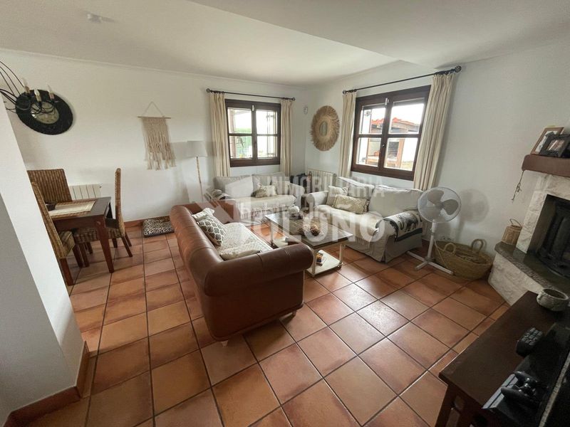 Foto 4f562c39-cbf2-46f4-8c86-d6d99885f6ac. Chalet in calle gonzalo de berceo 1 in Cuzcurrita de Río Tirón