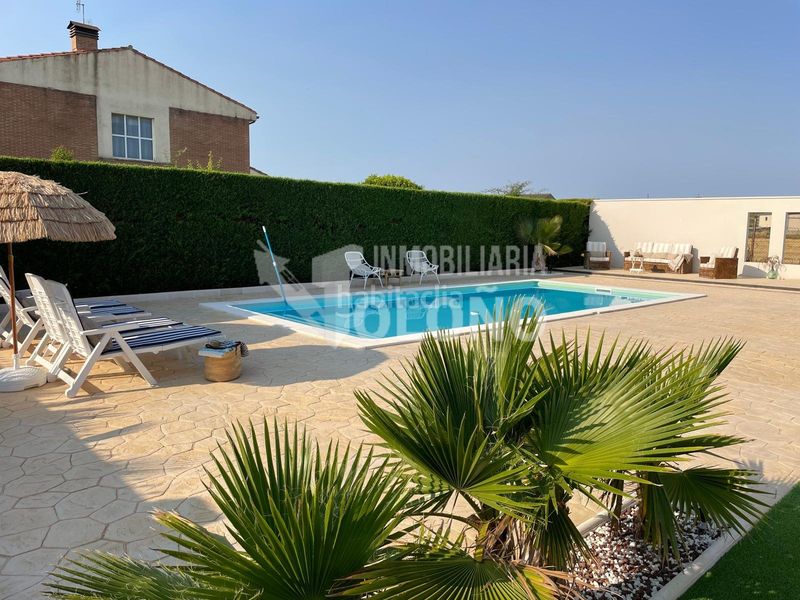Foto a874337d-b3b2-4115-b906-1427101b6277. Chalet in calle gonzalo de berceo 1 in Cuzcurrita de Río Tirón