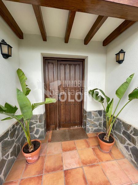 Foto ae84a1f0-6bd1-44b5-addb-3df2bcb8dc21. Chalet in calle gonzalo de berceo 1 in Cuzcurrita de Río Tirón