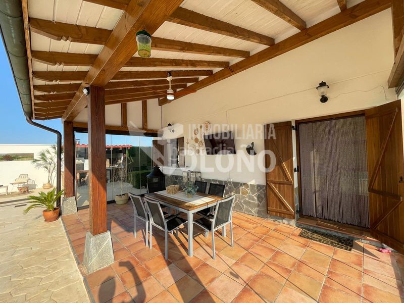 Foto d789bbc3-3463-48c5-a30f-beadaaba2a97. Chalet in calle gonzalo de berceo 1 in Cuzcurrita de Río Tirón