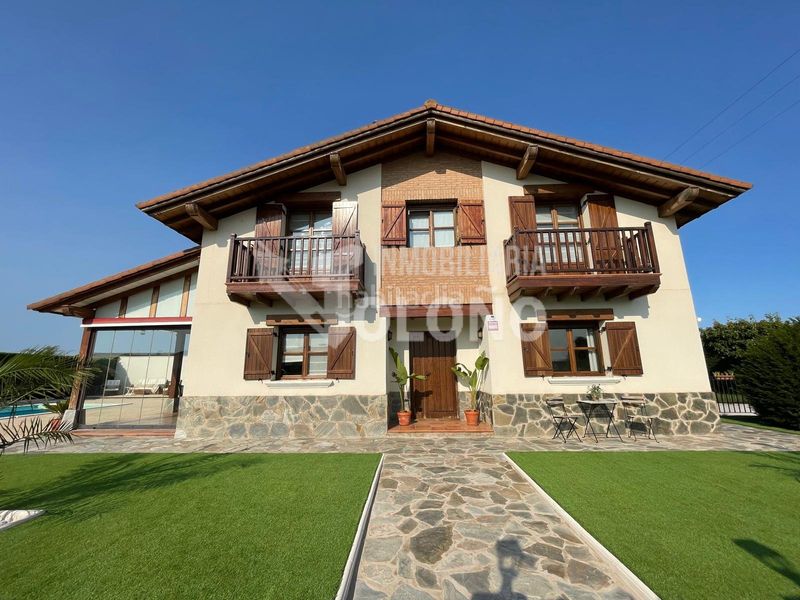 Foto d9d95111-a4c8-48fd-995a-4aadad59ce8c. Chalet in calle gonzalo de berceo 1 in Cuzcurrita de Río Tirón