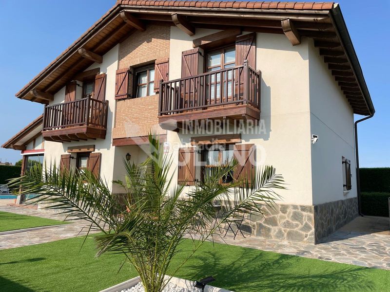 Foto da59c865-dd92-468c-863f-5b5f97749098. Chalet in calle gonzalo de berceo 1 in Cuzcurrita de Río Tirón