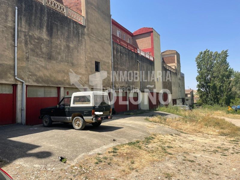 Foto c786f09b-1fc4-415c-a2a3-adafc4a7f645. Local comercial a calle norte 9 a Ábalos