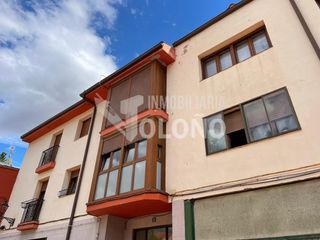 Etagenwohnung  Calle avellanos 8. Piso amplio en el centro reformado