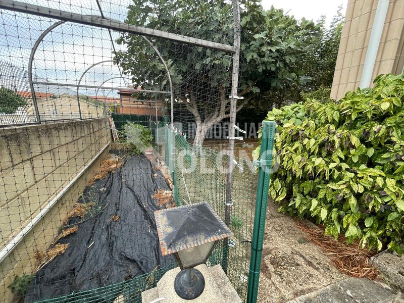 Foto bba08129-5714-444a-a9d6-d213595ab983. Xalet a avenida santander 14 a Anguciana