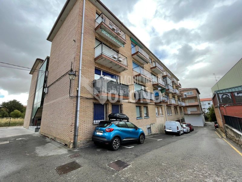 Foto dca4a422-d04c-4282-bf53-764eff845d2b. Duplex in diputación etorbide 4 in Labastida