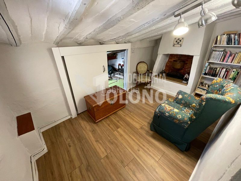 Foto 761a7633-2fdb-40b7-a2a1-6d6b79a53a78. Casa aparellada a calle labradores 14 a Anguciana