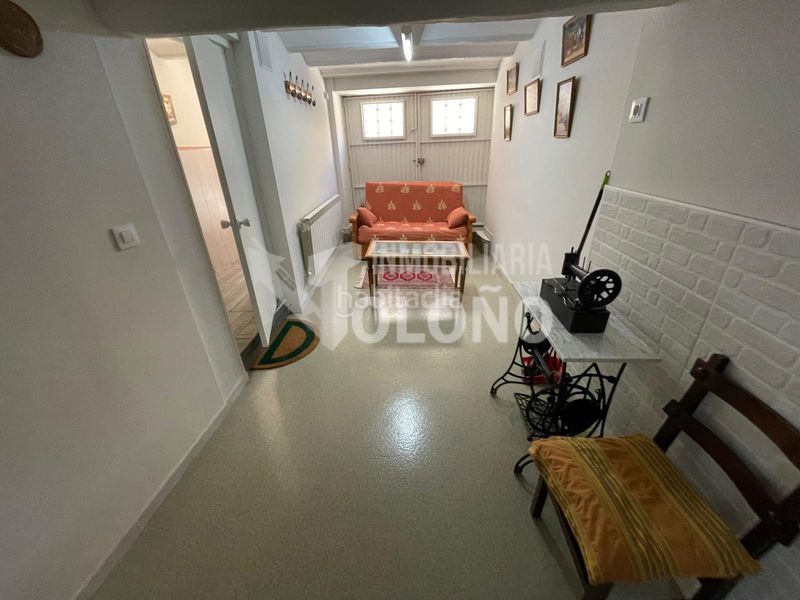 Foto 7b784efa-8b23-4b1a-833d-683d17a473ea. Casa aparellada a calle labradores 14 a Anguciana