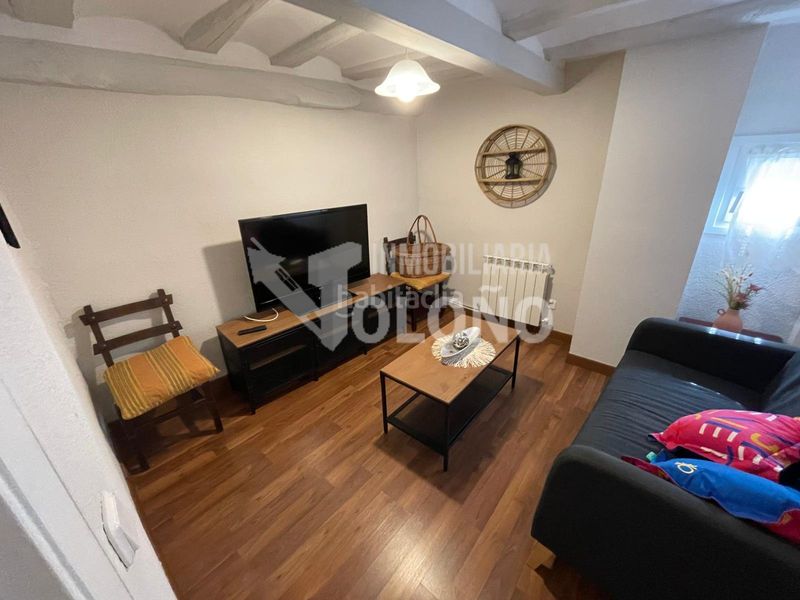 Foto 91d47953-bc30-46e5-be00-221bb4b05067. Casa aparellada a calle labradores 14 a Anguciana
